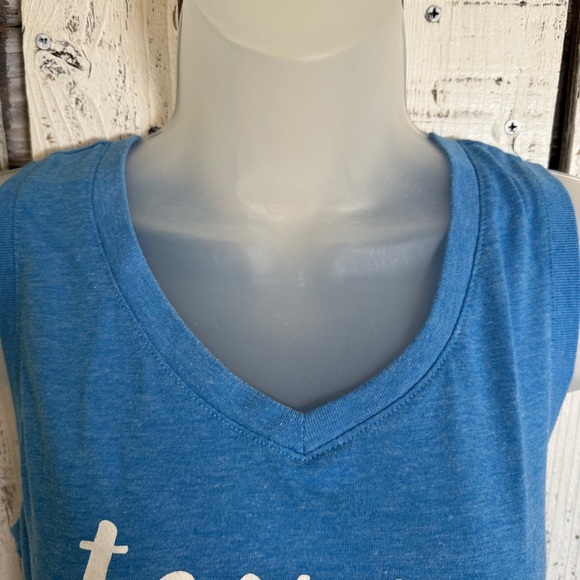 TEXAS Home Free V-neck Sleeveless Light Blue Tank Top Size Large Relaxed‎ Fit - Picture 4 of 10